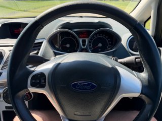 /photos/12539/3a0a29df-c7e5-064c-ba95-67f1cb75f46c_i320x240.jpg