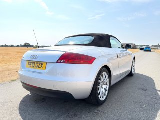 /photos/12539/8f4b1bc0-8a75-f1bd-9bf8-446666bd0364_i320x240.jpg