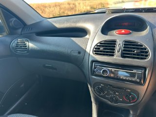 /photos/12539/cde31351-3133-52a5-99b6-c06fd6c6046e_i320x240.jpg