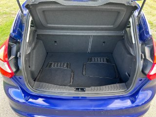 /photos/12539/e4773aa1-e27c-415c-1e87-37bea63e9de2_i320x240.jpg