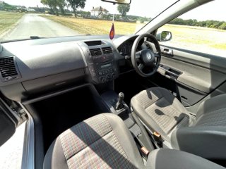 /photos/12539/f5a493e2-f505-738d-8e24-57d135ed5f14_i320x240.jpg