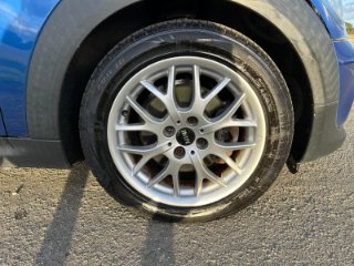 /photos/12539/f5f86f84-8065-6d44-2a69-3a6ffafe83c4_i320x240.jpg